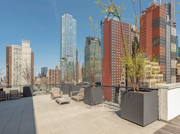 515 9th Avenue image 7 of 10