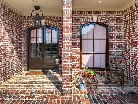 4th image of 313 Lasalle Ct
