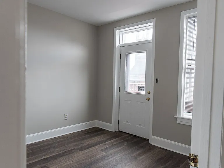 1008 N 3rd St — Photo 10