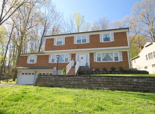 19 Summit Trl, Sparta, NJ 07871