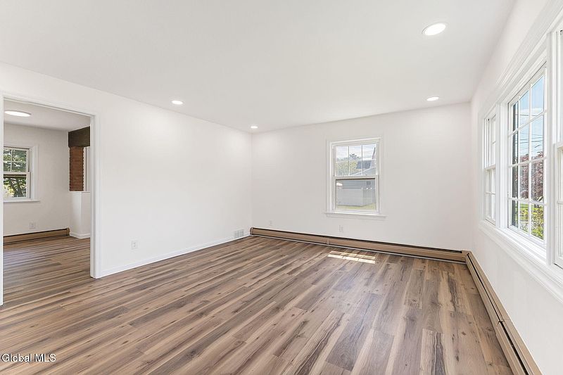 5th image of 2644 Van Dyke Avenue