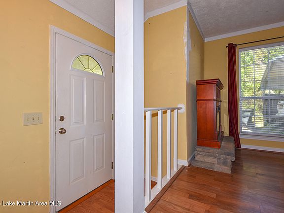 5th image of 1898 Mayfair Ln