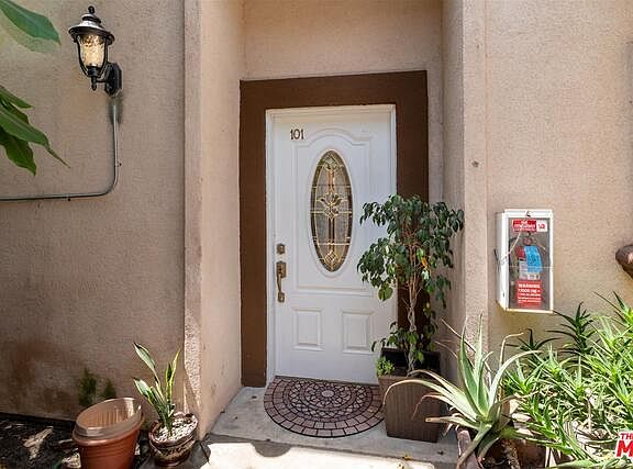 2nd image of 1027 W Angeleno Ave APT 101