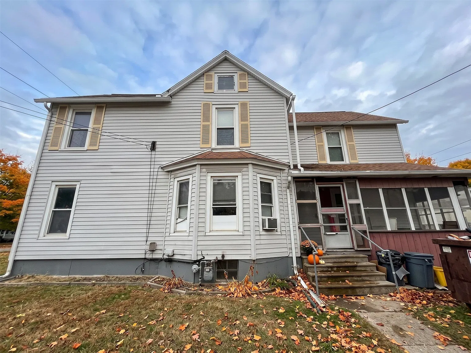 1 bed, 1.0 bath, 600 sqft, $1,050 — Photo 2