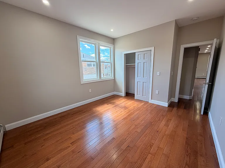 2566 Laconia Ave #1 — Photo 9