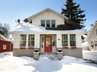 1106 Belmont Rd, Grand Forks, ND 58201