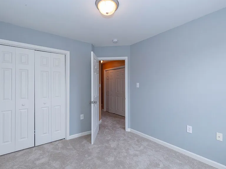 228 Morlatt Ln — Photo 25
