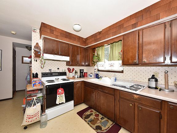 3rd image of 569 N Mill St #571