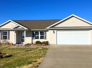 3205 Appaloosa Ct, Herrin, IL 62948
