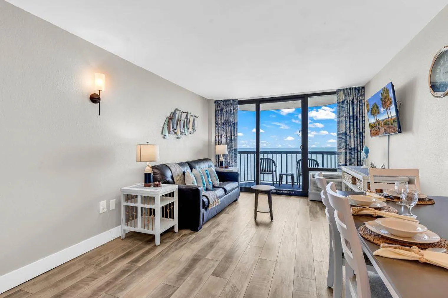 1 bed, 1.0 bath, 548 sqft, $2,879 — Photo 2