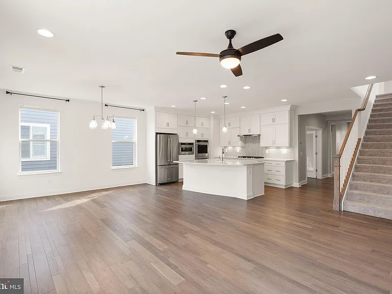121 Cowbird St — Photo 21