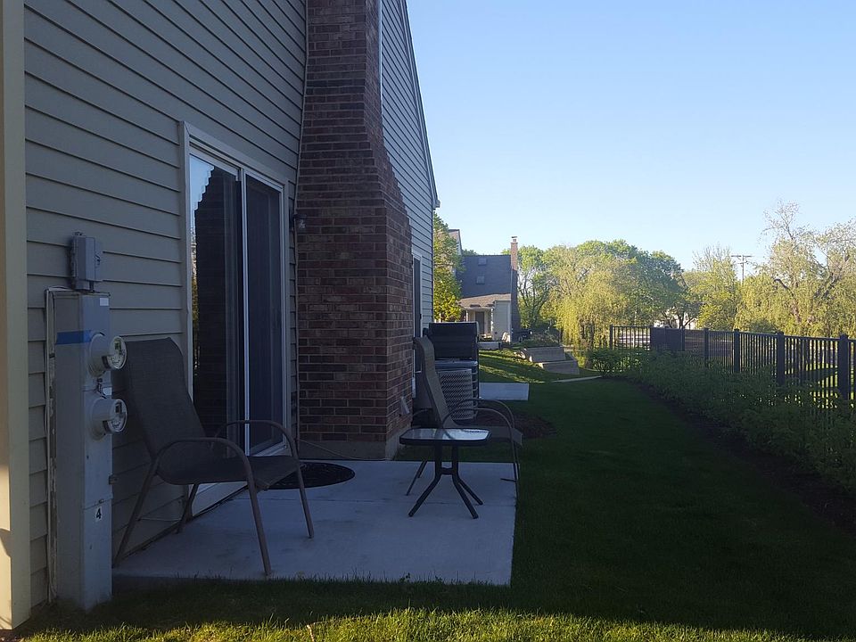 1st image of 2639 College Hill Cir #2639