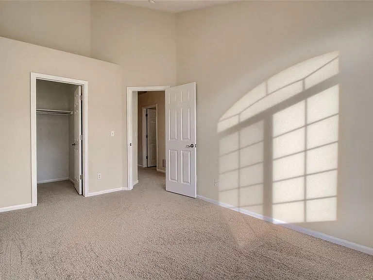 8325 Stonybridge Cir — Photo 5
