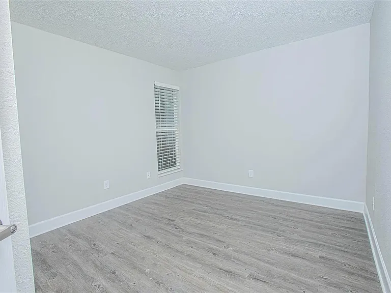 2540 Woodgate Blvd #101 — Photo 4