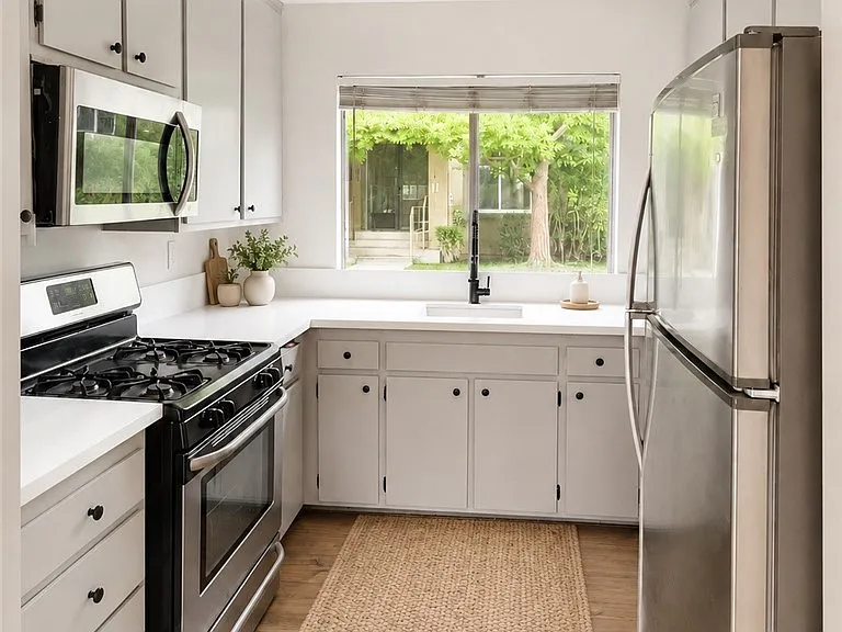 6641 Wilbur Ave — Photo 4