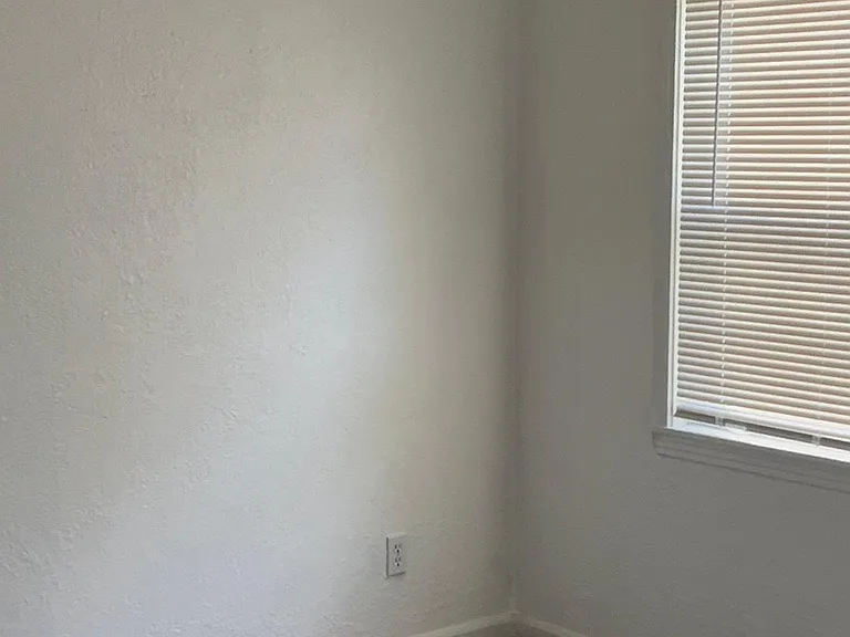 7630 High Dr — Photo 9
