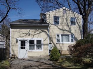 33 Almira Dr, Greenwich, CT 06831