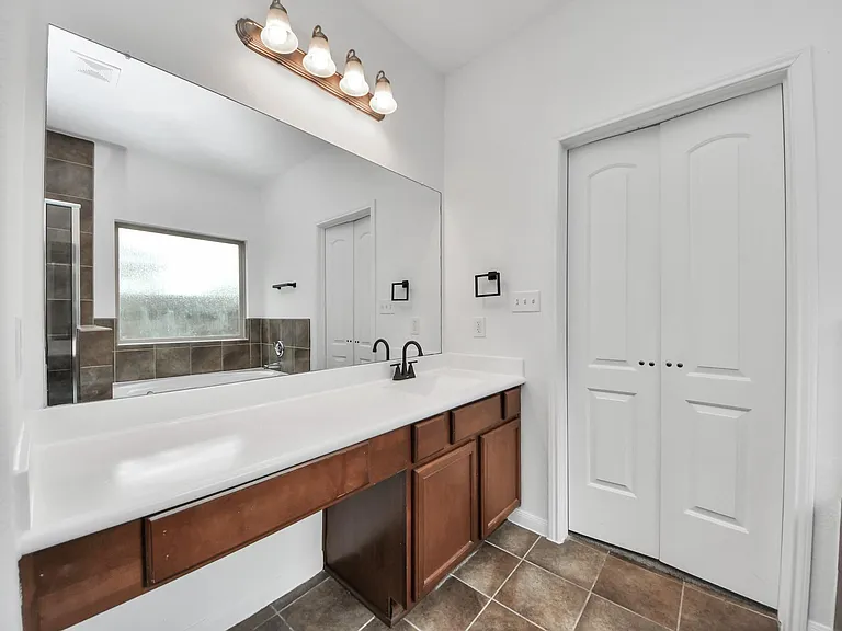 10606 Sun River Falls Dr — Photo 26