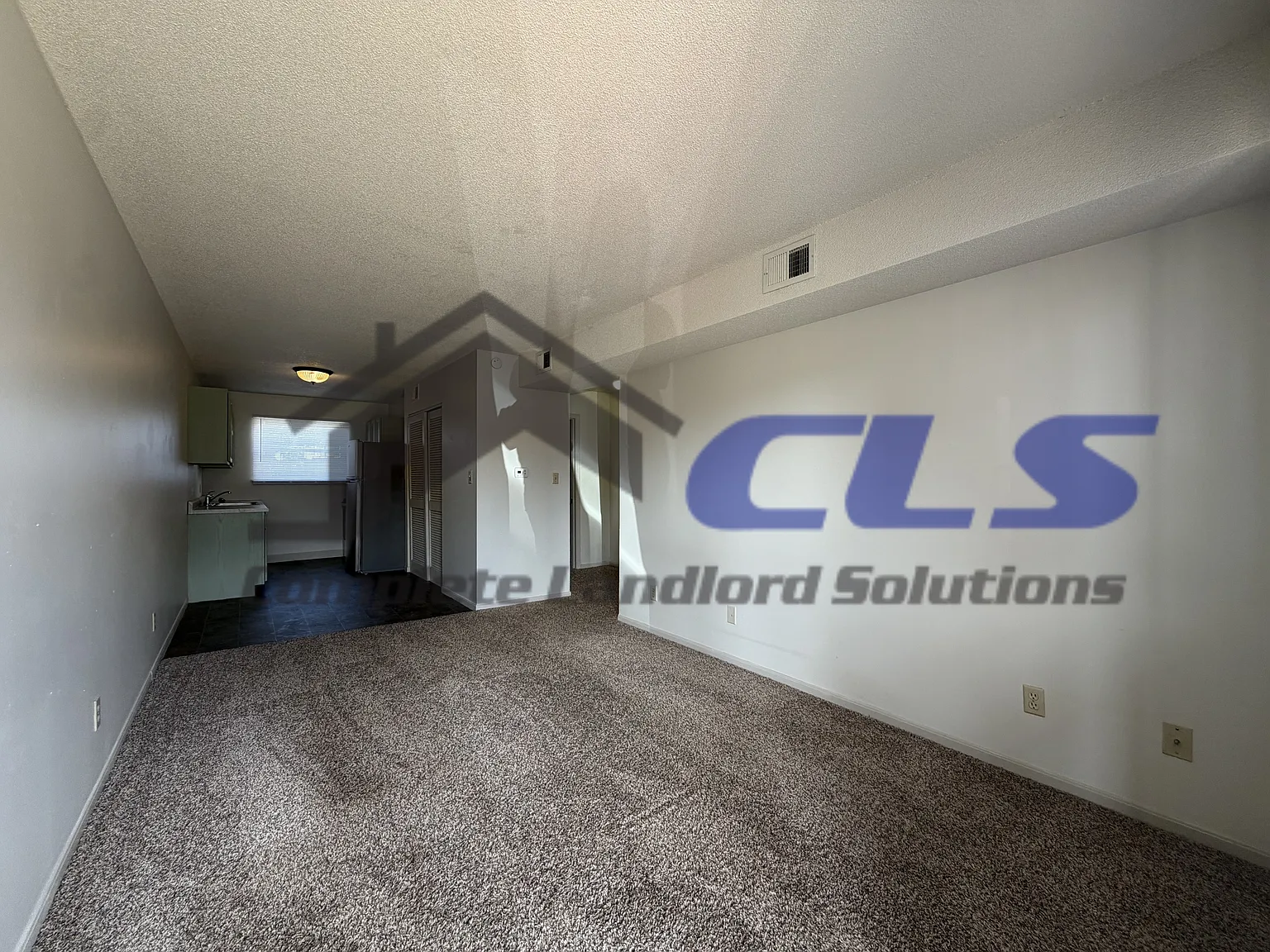820 Poplar Street - 6 — Photo 1