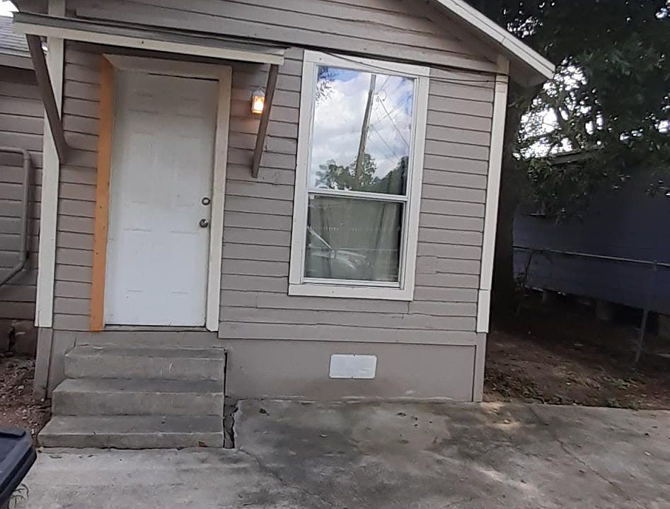 1st image of 2206 Santiago St #2