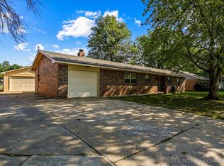 411 W 6th St, Dewey, OK 74029