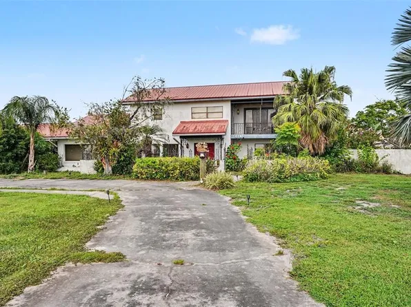6141 Palmetto Dr, Indian Lake Estates, FL 33855