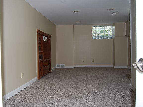 5th image of 3995 W 204th St