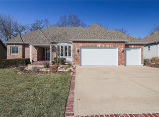 1345 NE Tara Cir, Blue Springs, MO 64014