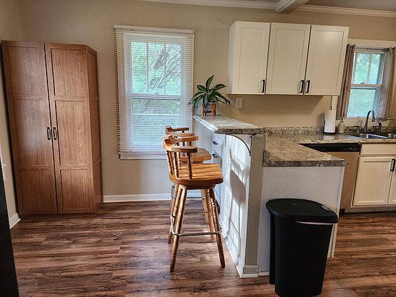 2nd image of 804 N 48th Ave