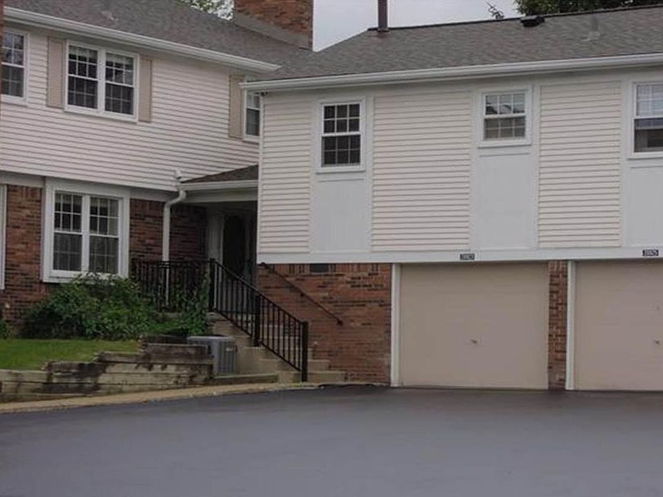 1st image of 20923 E Glen Haven Cir