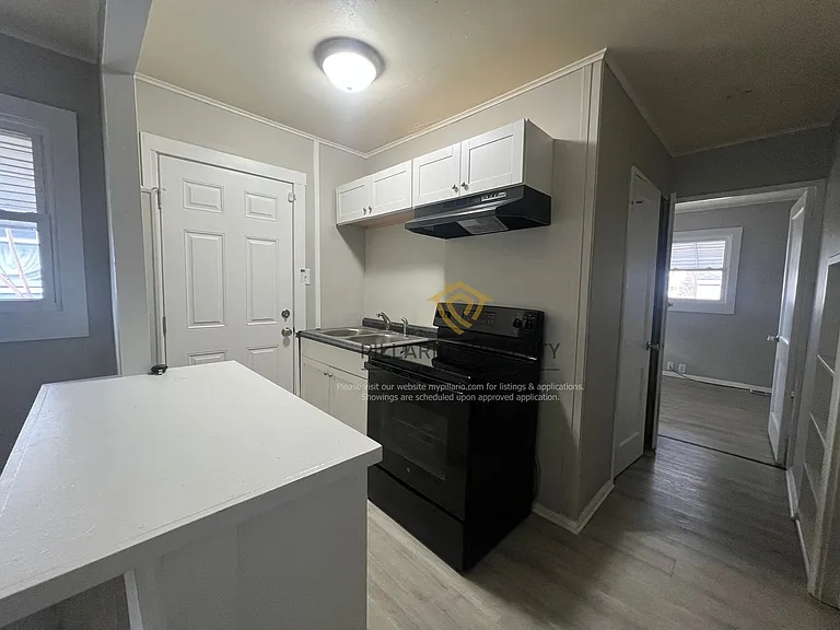 5260-5262 Fletcher Ave — Photo 2
