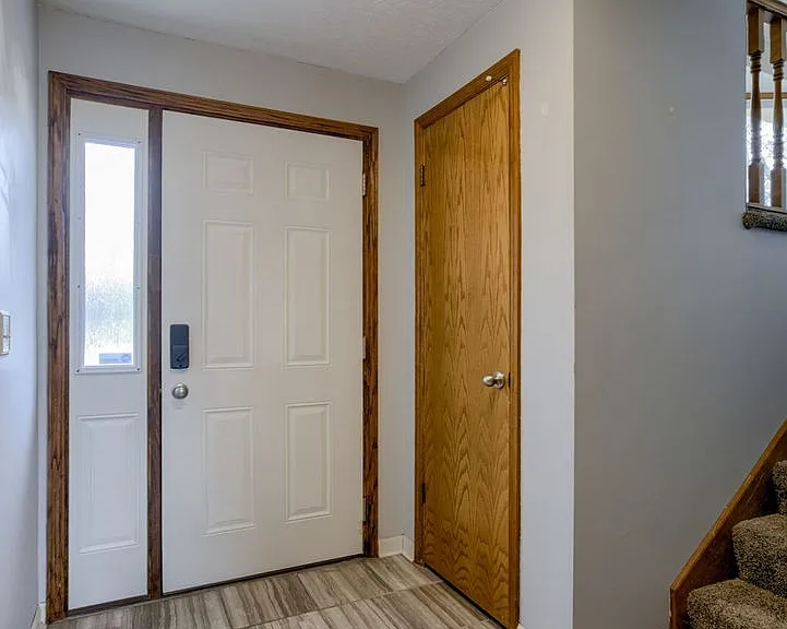 13906 Jennifer Rd — Photo 3