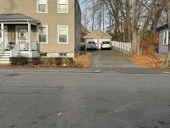 2nd image of 105 111 Business St #4