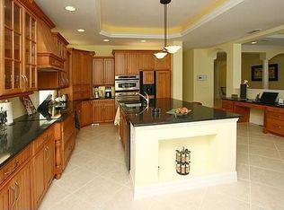 7807 Ashley Cir, University Park, FL 34201