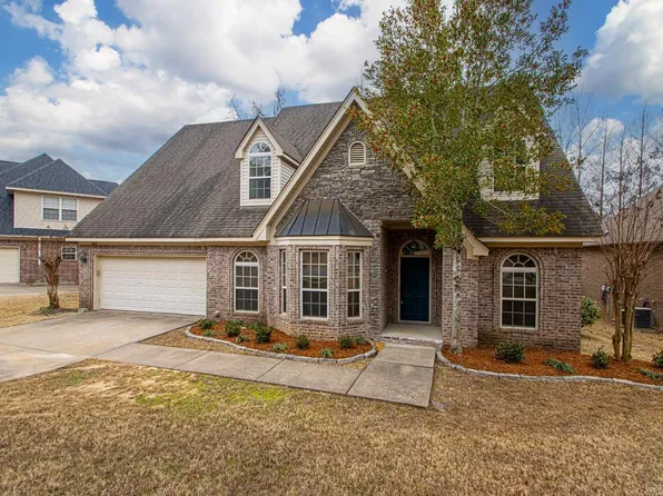 2821 Mossy Creek Dr, Little Rock, AR 72211