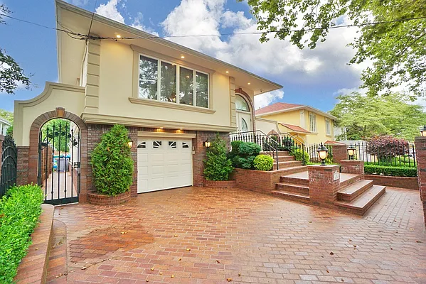 Sold by Bergen Basin Real Estate | media 2