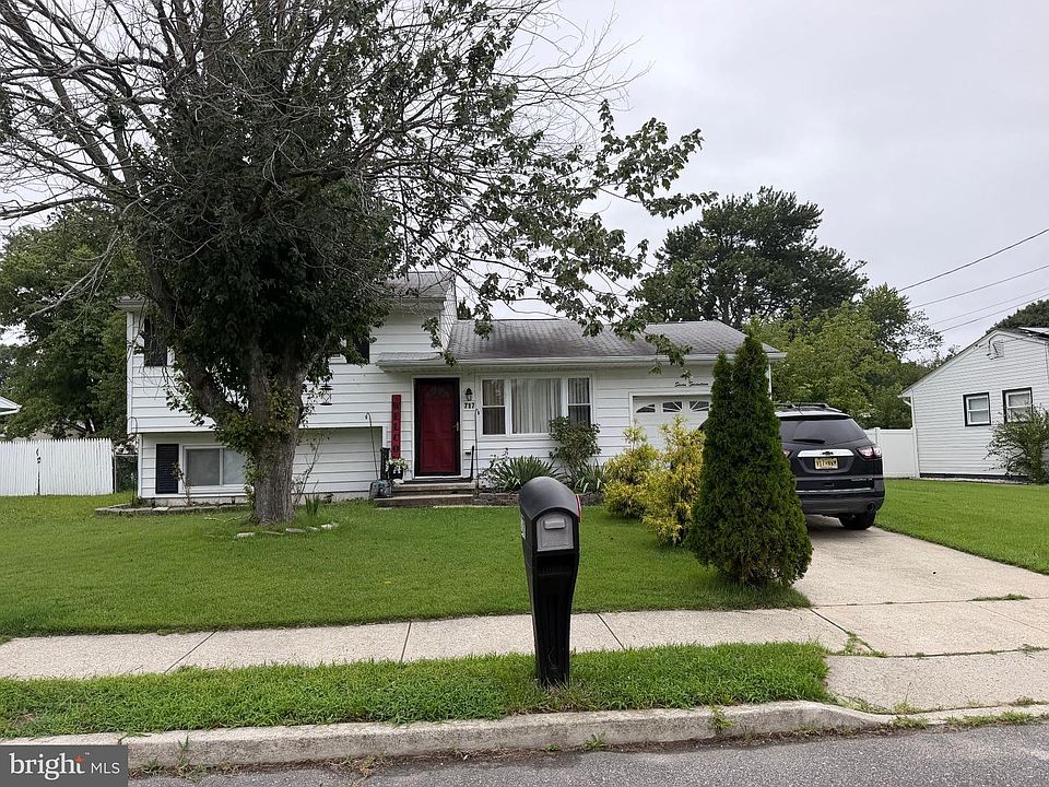 1st image of 717 New Maple Rd