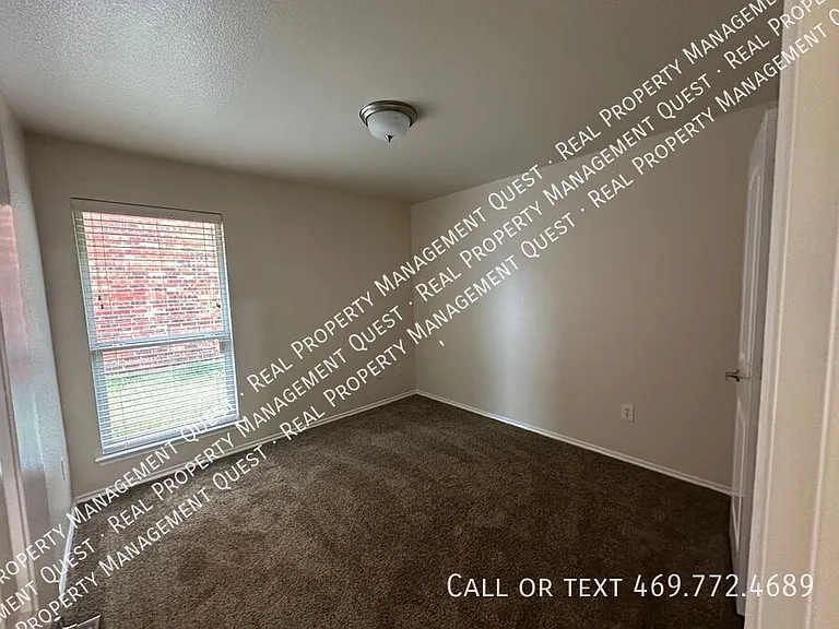 2816 Blue Heron Dr — Photo 5