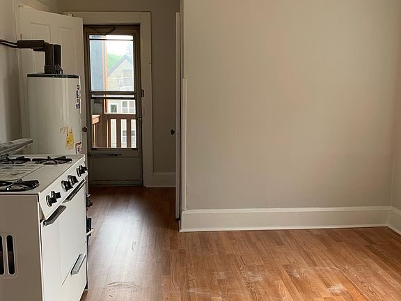 4th image of 1723 N Wolcott Ave #4