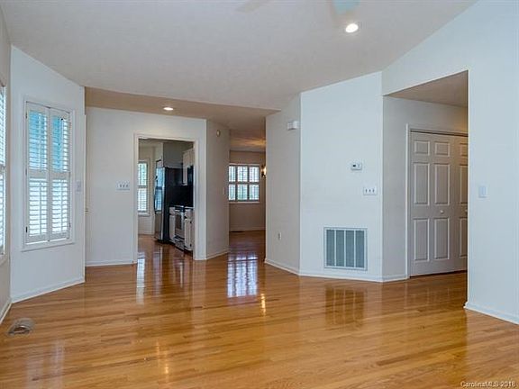 3rd image of 329 Laurel Park Pl