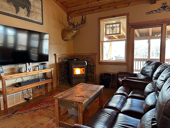 Living room w/ pellet stove