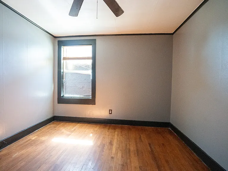 3948 Carlton St — Photo 18