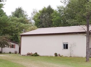 20954 210th Ave, Tustin, MI 49688