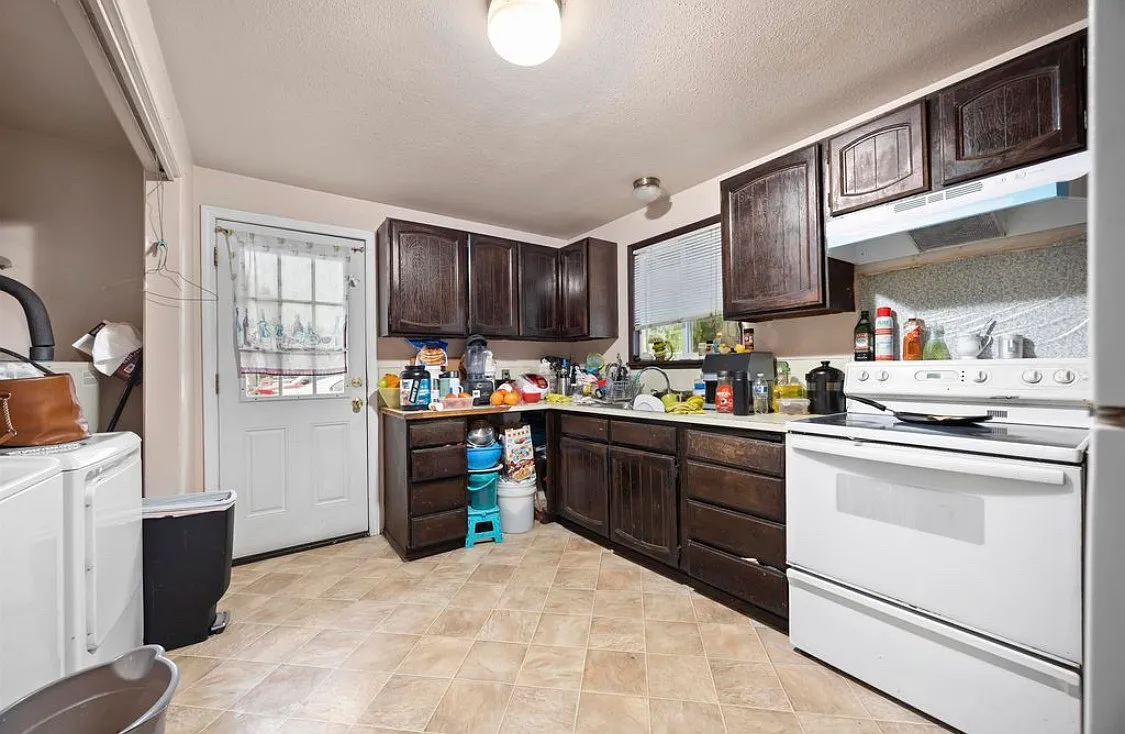 4 bed, 1.5 bath, 1536 sqft, $1,400 — Photo 4