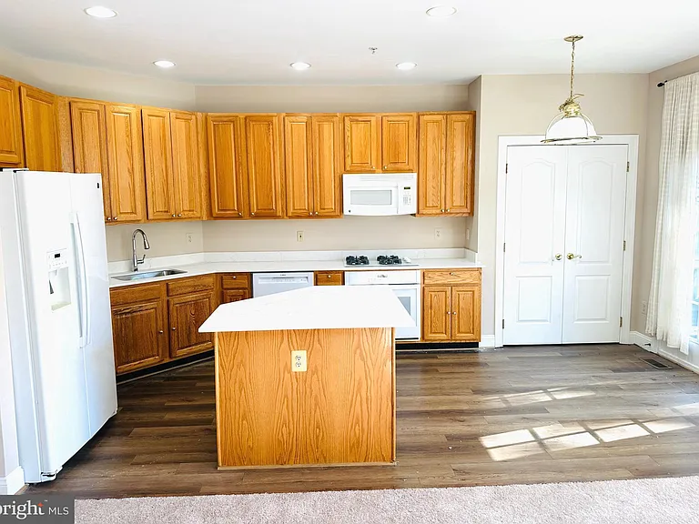 1005 Grand Oak Way — Photo 6