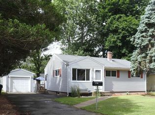 62 Ogden St, Springfield, MA 01151