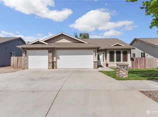 1405 Copper Loop, East Wenatchee, WA 98802