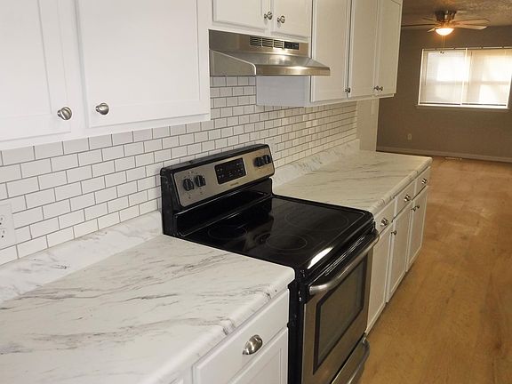 4th image of 1217 S Howard Ave