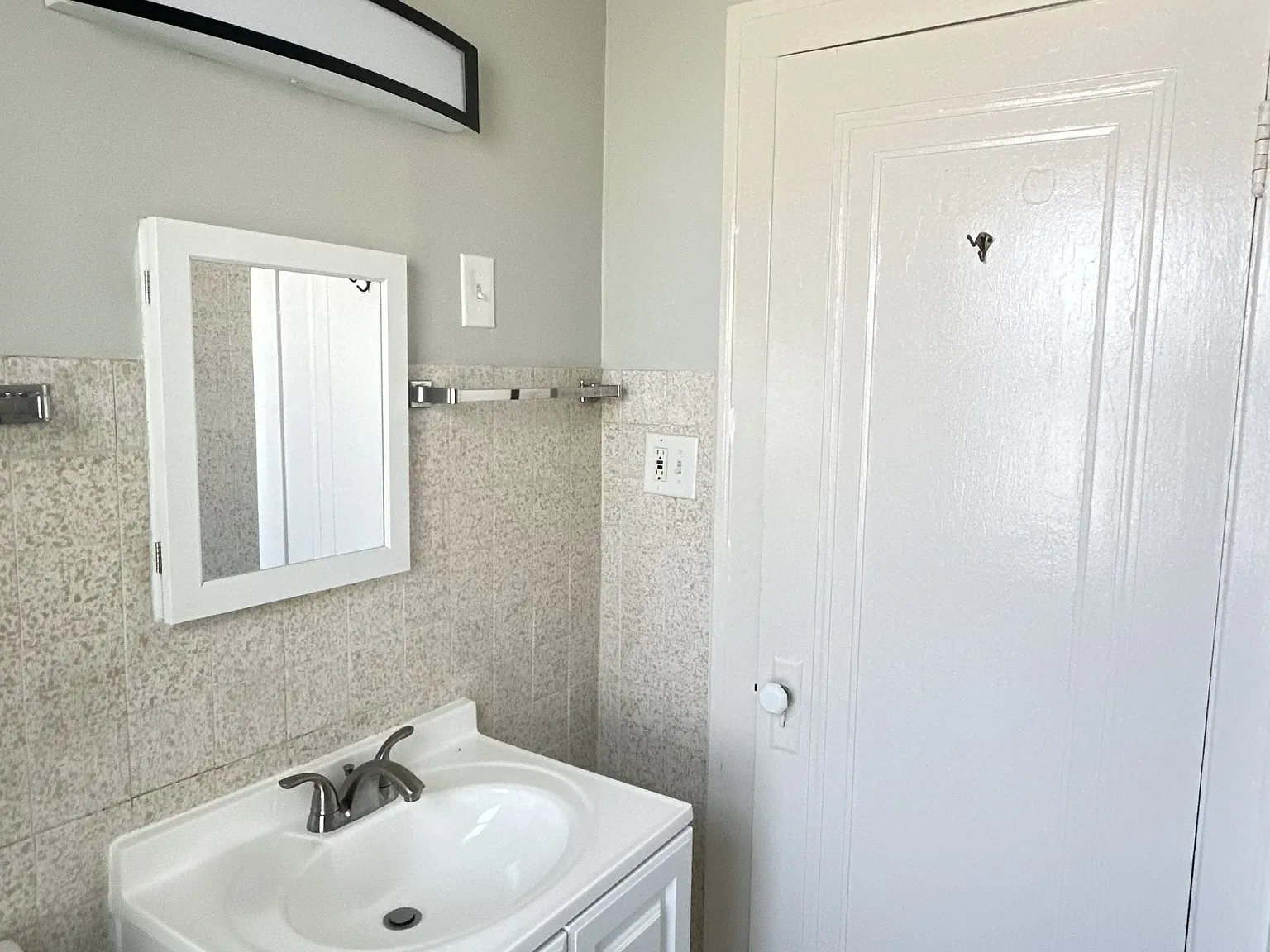 4812 N Kilpatrick Ave — Photo 4