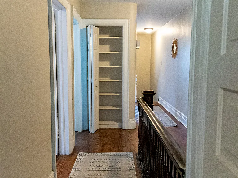 262 W Grand Blvd — Photo 10